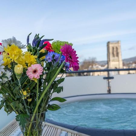 Central Penthouse With Hot Tub & Views 22 Cheltenham Exteriör bild