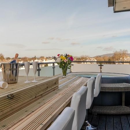 Central Penthouse With Hot Tub & Views 22 Cheltenham Exteriör bild