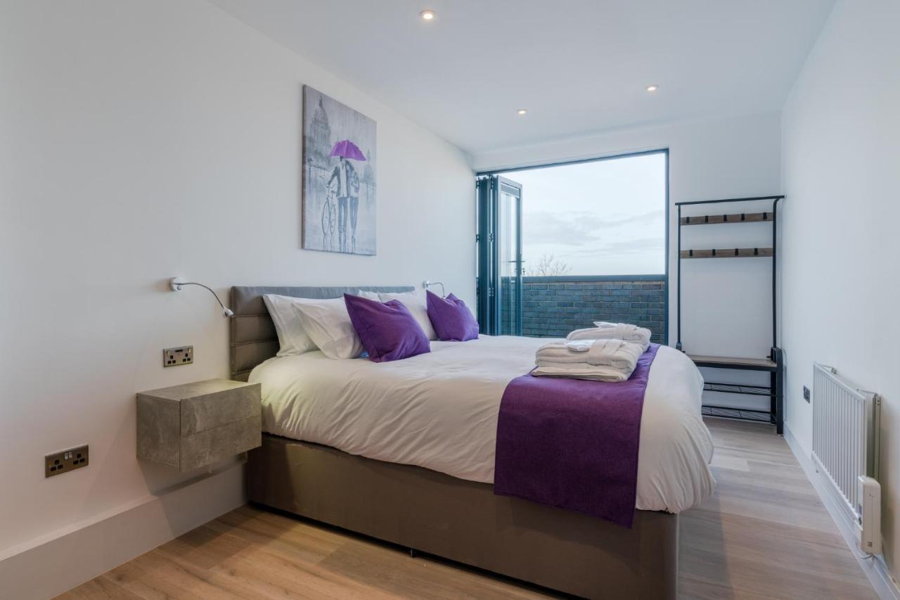Central Penthouse With Hot Tub & Views 22 Cheltenham Exteriör bild