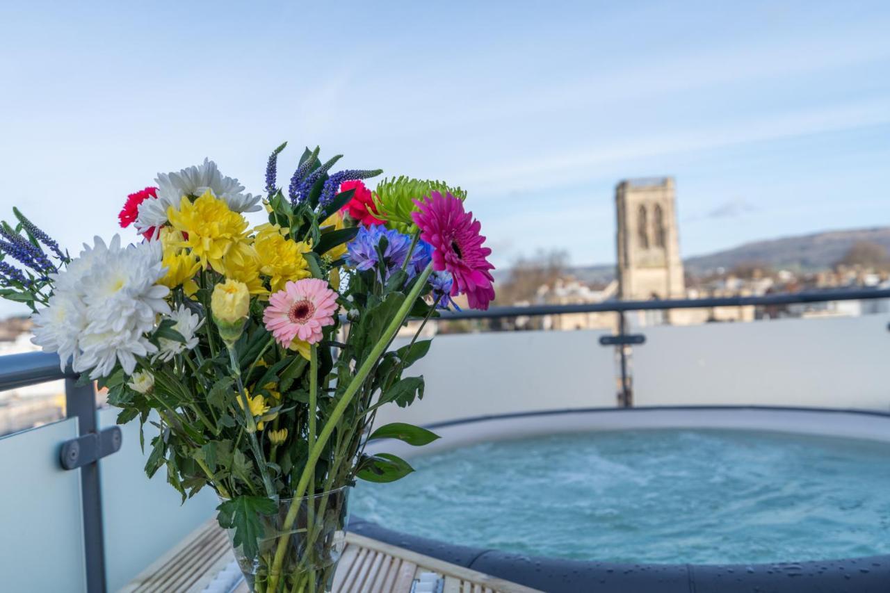 Central Penthouse With Hot Tub & Views 22 Cheltenham Exteriör bild