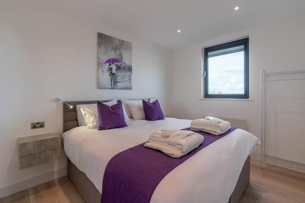 Central Penthouse With Hot Tub & Views 22 Cheltenham Exteriör bild
