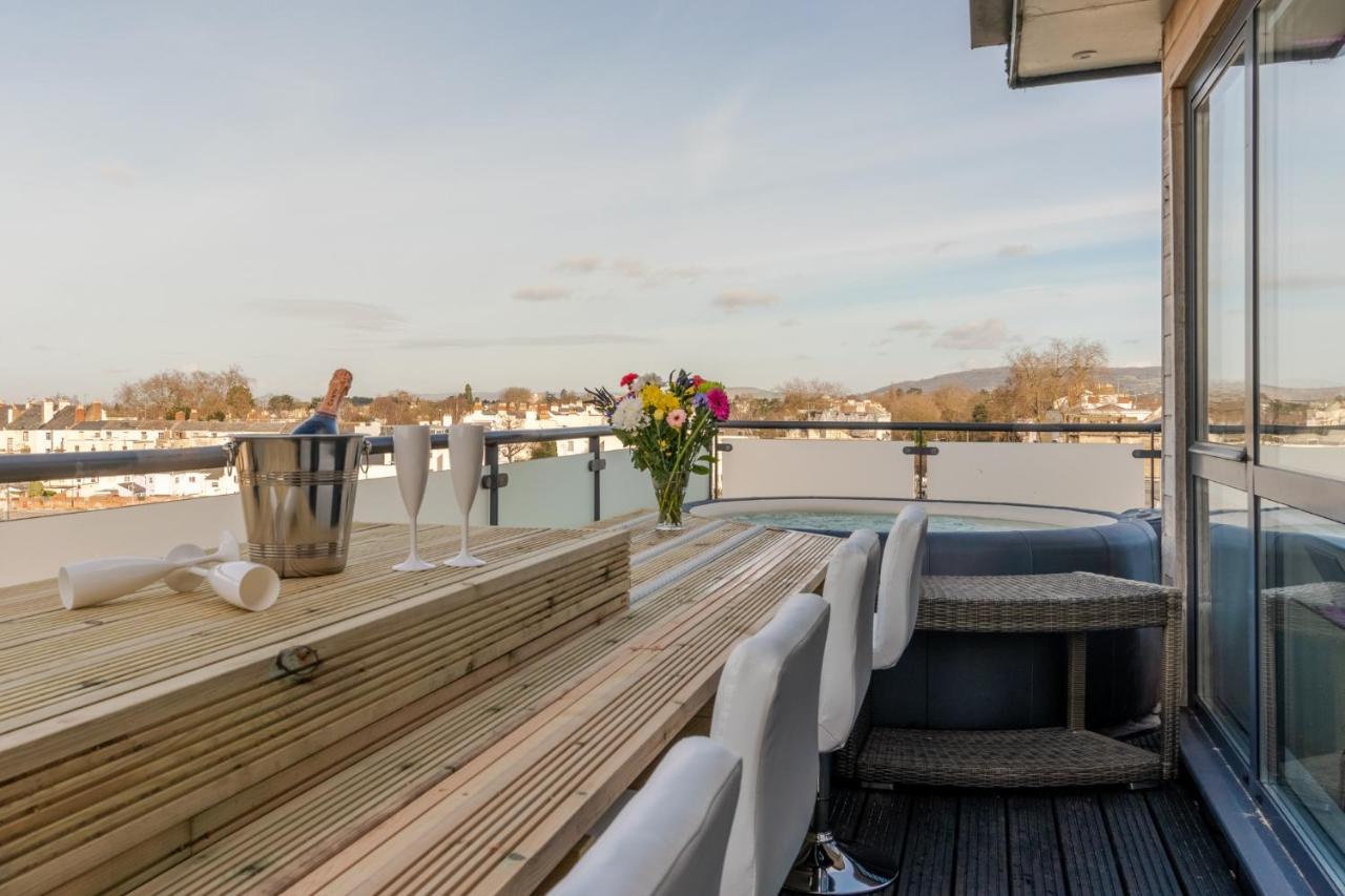 Central Penthouse With Hot Tub & Views 22 Cheltenham Exteriör bild