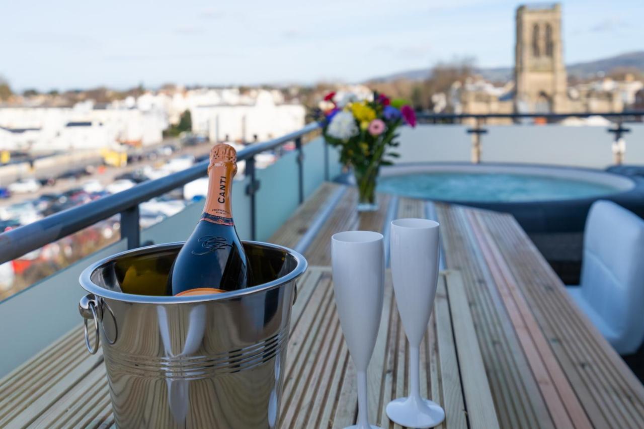 Central Penthouse With Hot Tub & Views 22 Cheltenham Exteriör bild