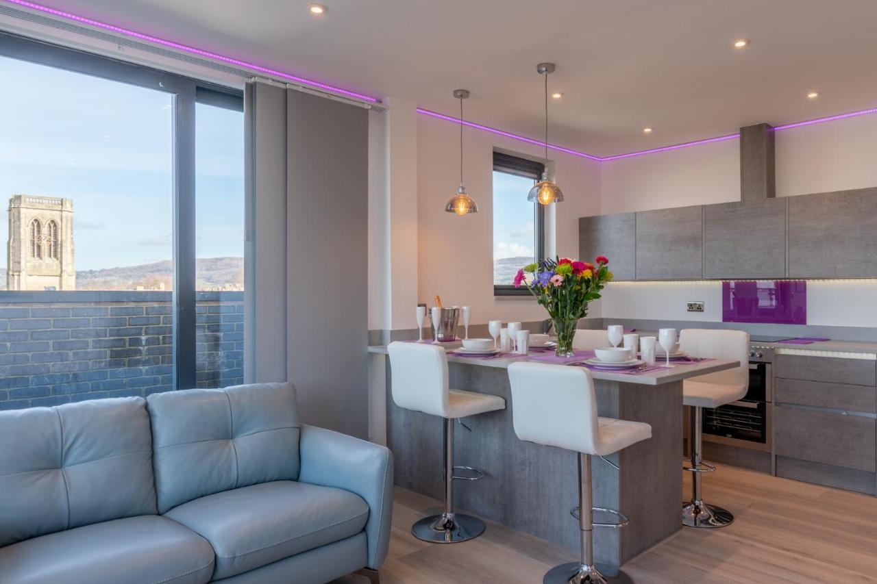 Central Penthouse With Hot Tub & Views 22 Cheltenham Exteriör bild
